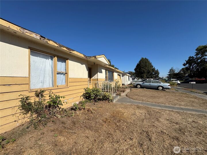 Property Photo:  2630 W Texas St  WA 98837 