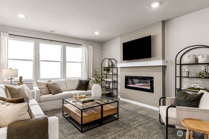 Property Photo:  668 SE 12th Place 47  WA 98045 