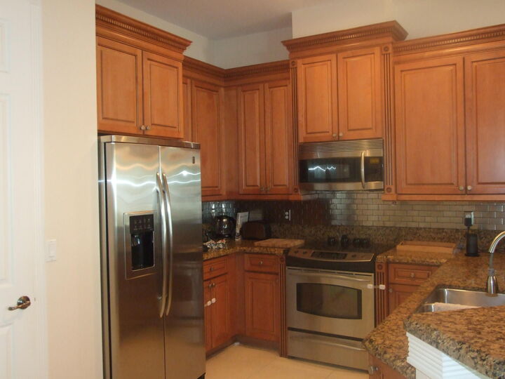 Property Photo: 1000 N US Highway 1 W 809 FL 33477