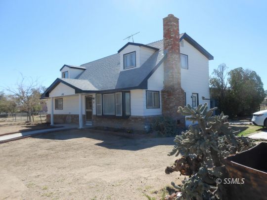 Property Photo:  1765 W Dolphin Ave  CA 93555 