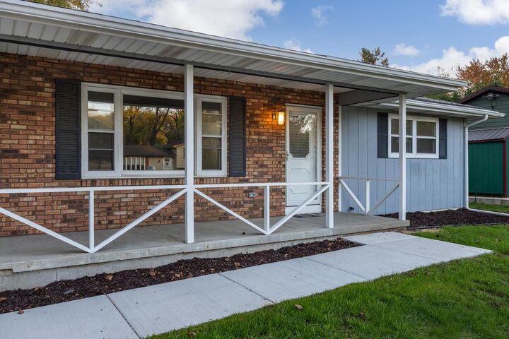 Property Photo: 725 Bickley Court WI 53589