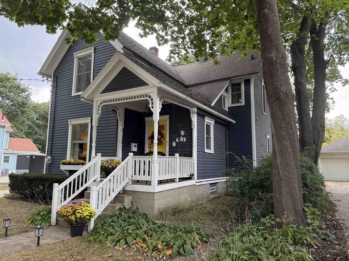 Property Photo:  736 Central Avenue  WI 53511 