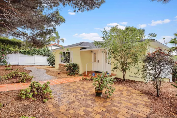 Property Photo: 6428 La Jolla Blvd CA 92037