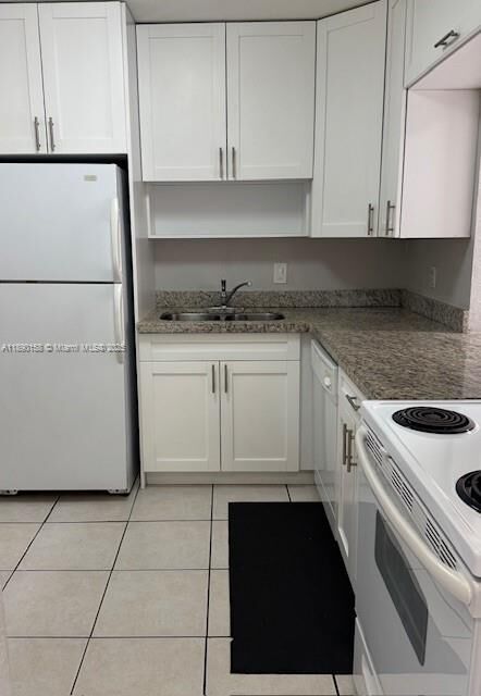 Property Photo:  9970 SW 88th St 917-9  FL 33176 