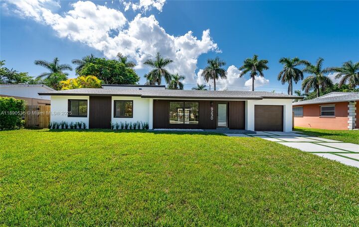 9230 SW 183rd Ter  Palmetto Bay FL 33157 photo