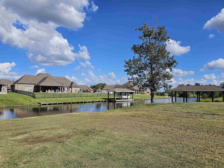 Property Photo:  1205 Bourbon St  TX 77611 