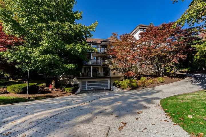 Photo de la propriété: 7139 18th Avenue 217 BC V3N 4Z3