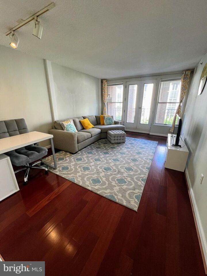 Property Photo:  601 Pennsylvania Avenue NW 505  DC 20004 