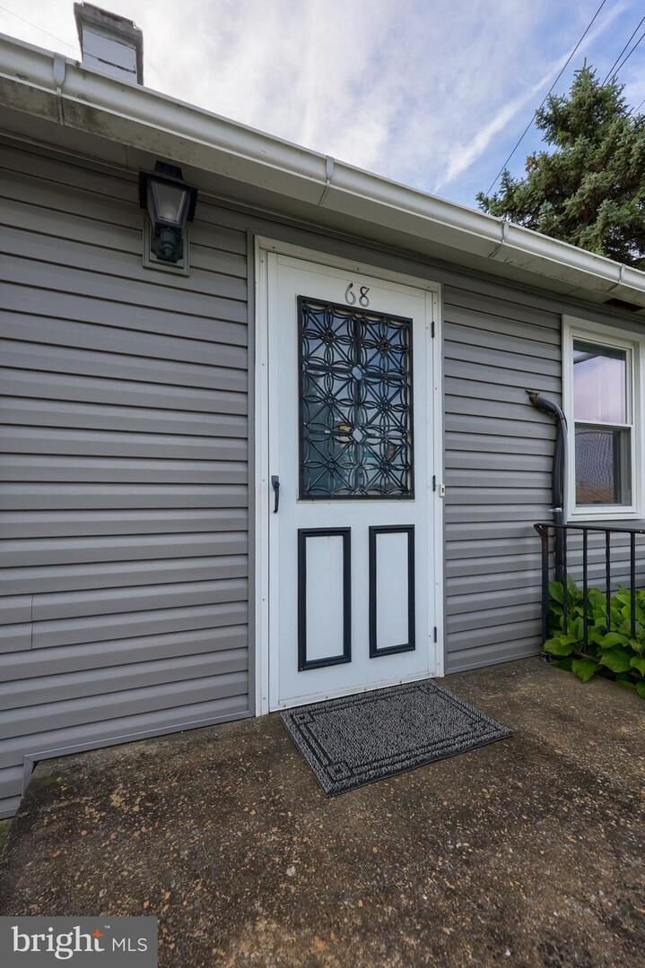 Property Photo: 68 Horseshoe PA 17601