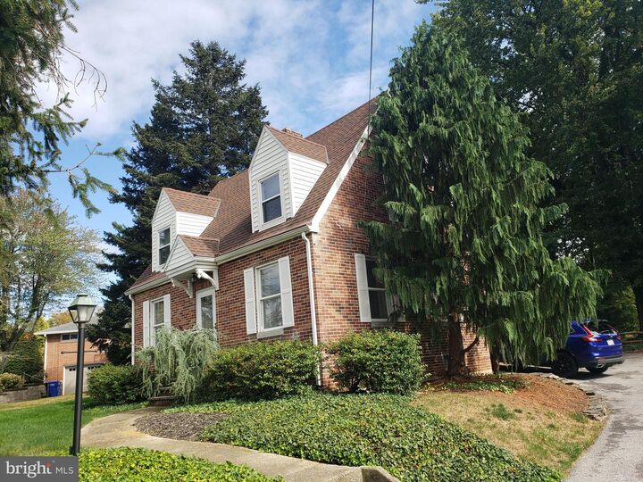 Property Photo: 1351 Greenhill Road PA 17403