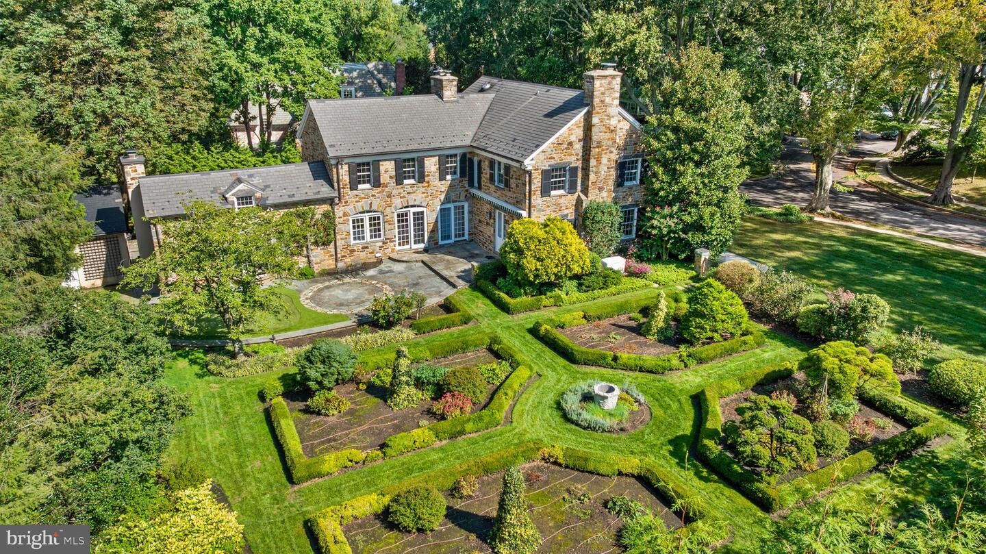 Property Photo: 6316 Mossway Road MD 21212