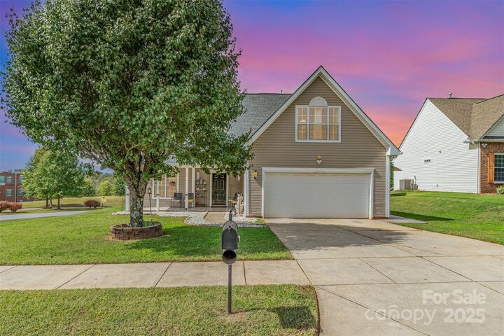 1703 Wagner Pointe Drive NW  Conover NC 28614 photo