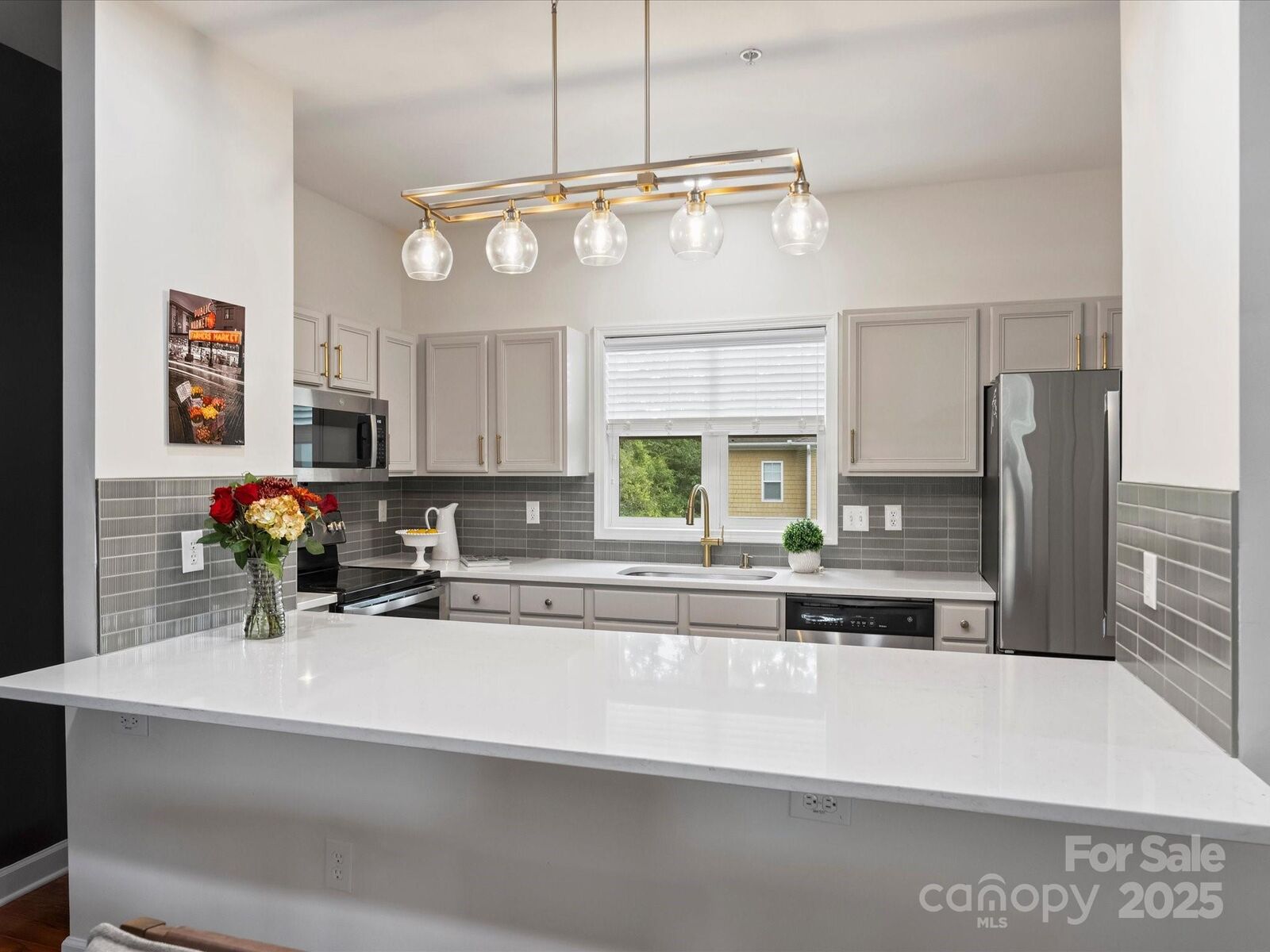 Property Photo:  3927 Arbor Lane  NC 28209 