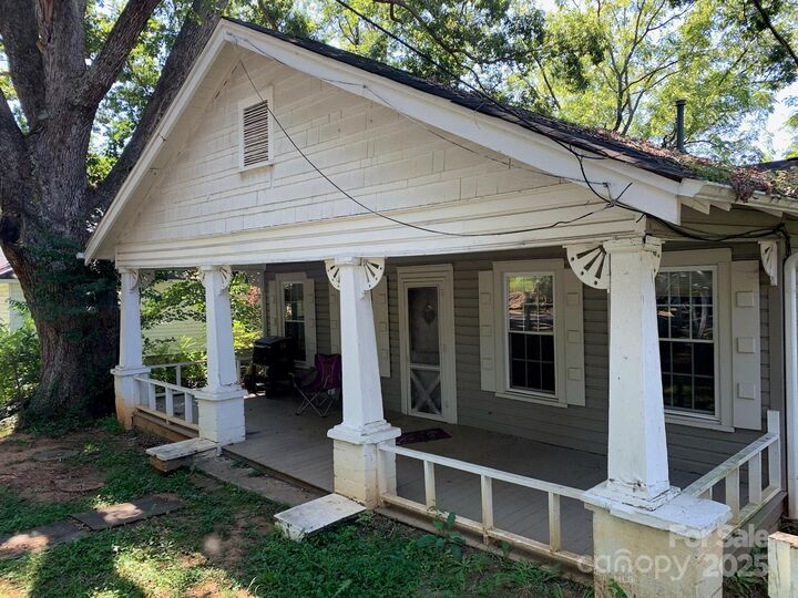 Property Photo:  405 S Yates Street  NC 28052 