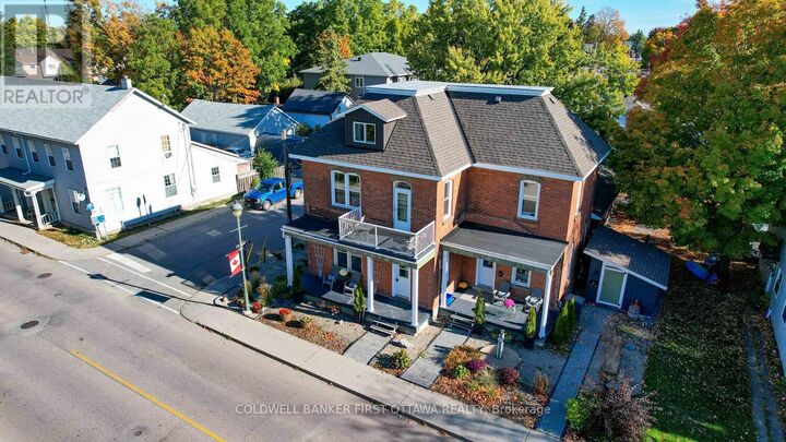 Property Photo:  267 Bridge Street  ON K7C 3H3 