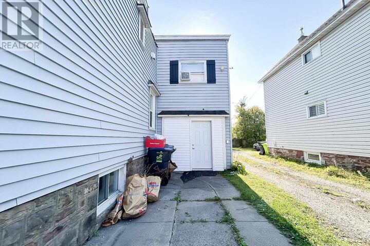 Photo de la propriété:  449 Wellington St  ON P6A 2M1 