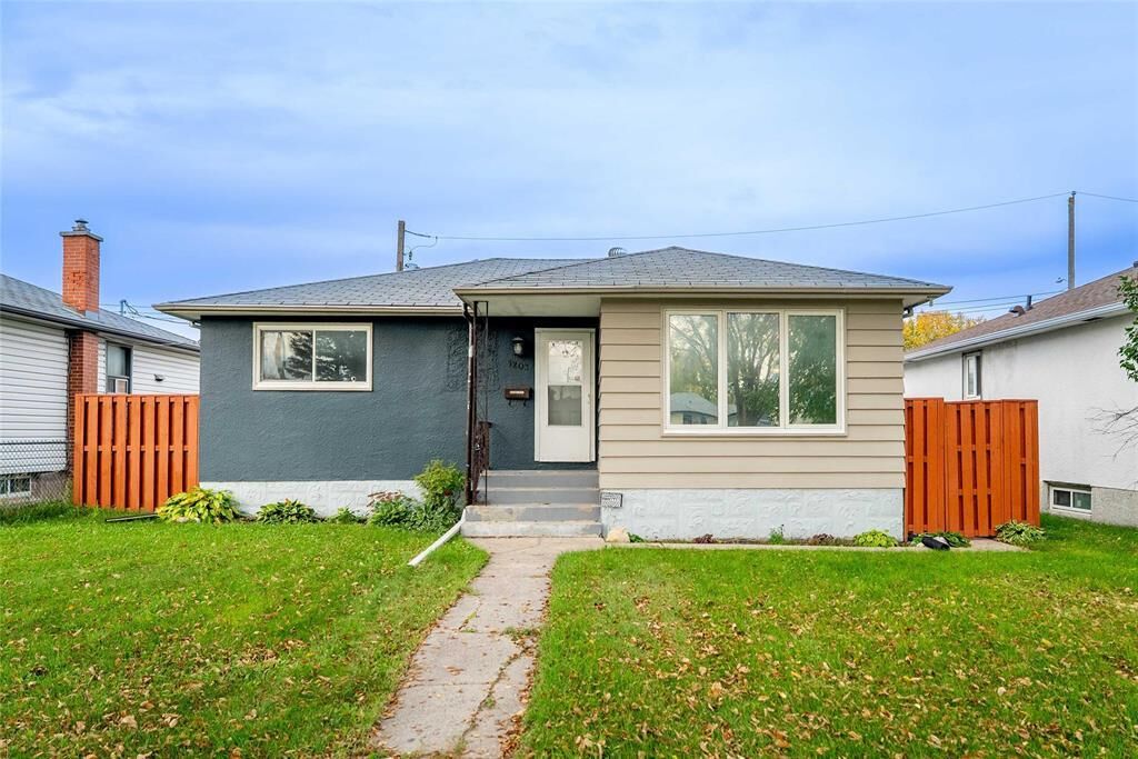 Property Photo: 1203 Burrows Avenue MB R2X 0S3