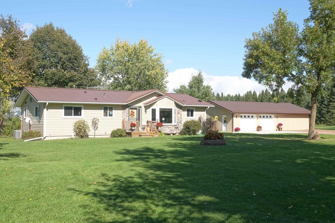 Property Photo: W5060 Elm Avenue WI 54480