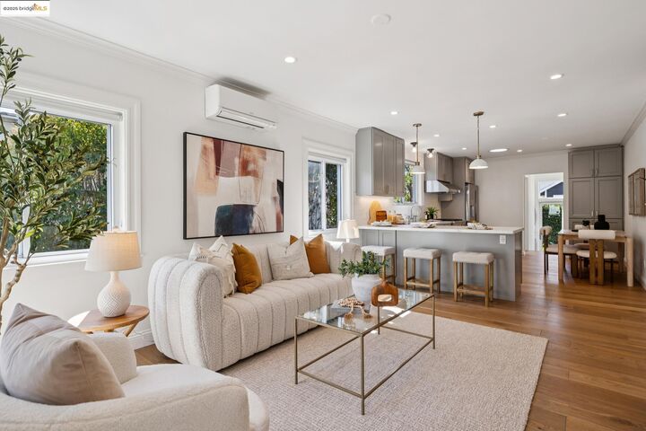 1642 10th St  Berkeley CA 94710 photo