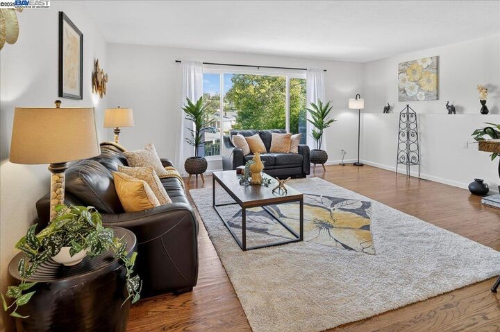 Property Photo:  18201 Lake Chabot Rd  CA 94546