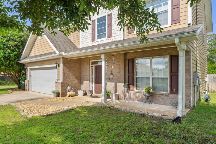 Property Photo: 3618 Topaz Circle FL 32566