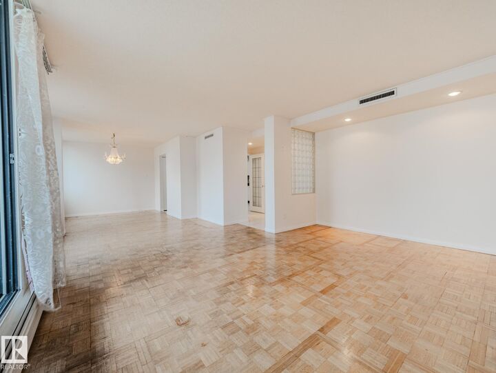10160 115 Street NW 1403  Edmonton AB T5K 1T6 photo