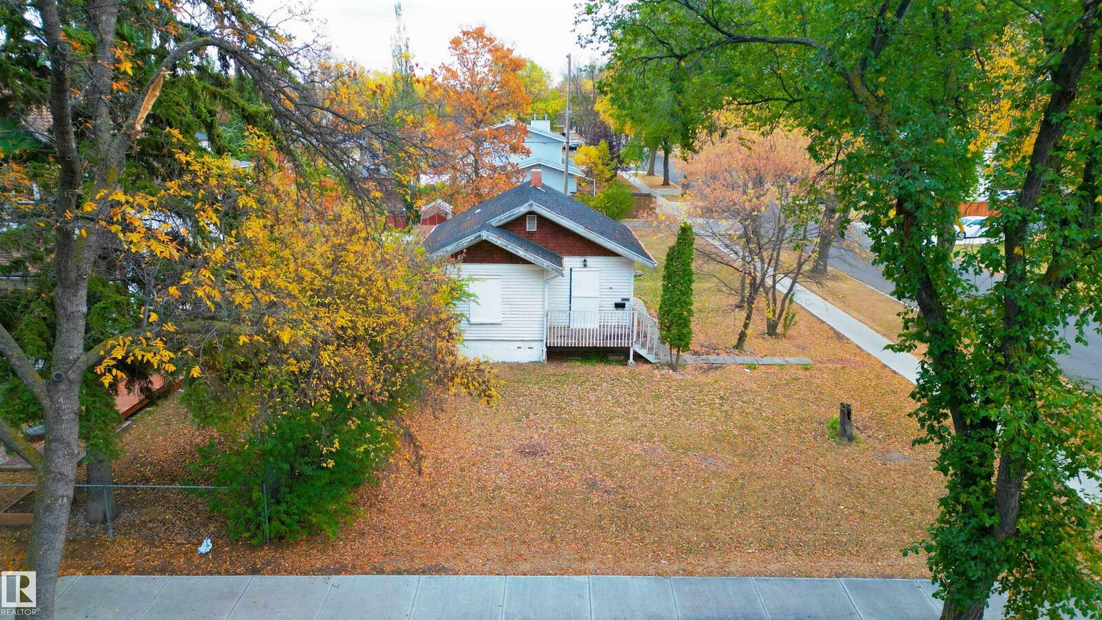 Property Photo:  12001 88 Street NW  AB T5B 3S3 