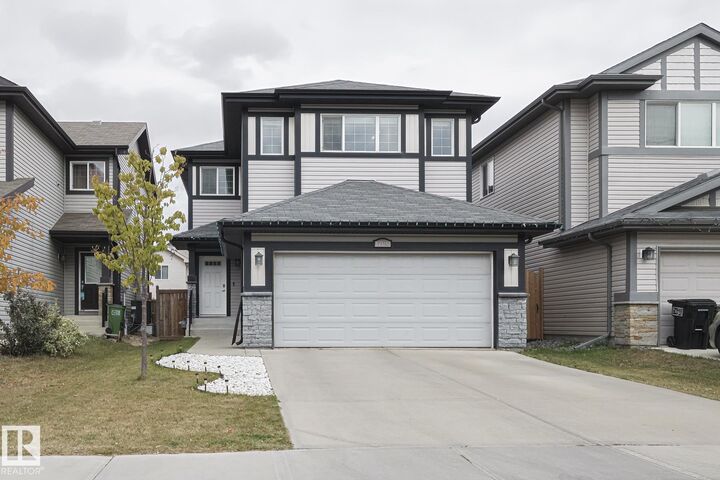 17135 47 Street NW  Edmonton AB T5Y 3P4 photo