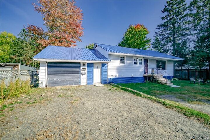 Photo de la propriété: 26 Hachey Avenue NB E3A 3X6