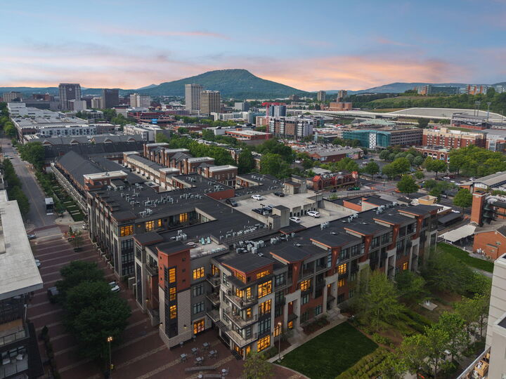 Property Photo:  129 Walnut Street  TN 37403 