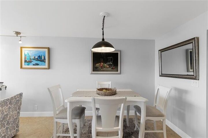 Property Photo: 400 Leslie Dr 1001 FL 33009