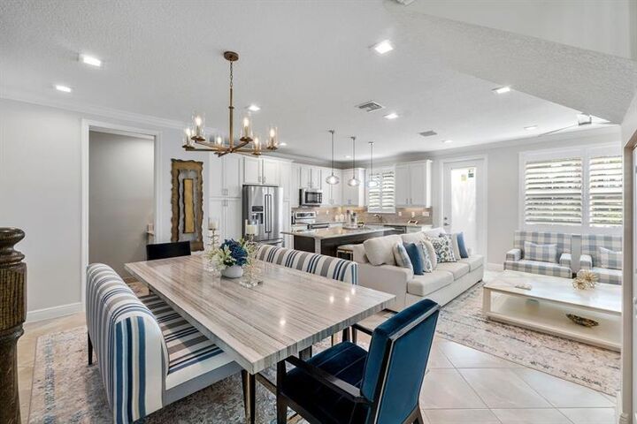 Property Photo:  3119 Waterside Cir 3119  FL 33435 