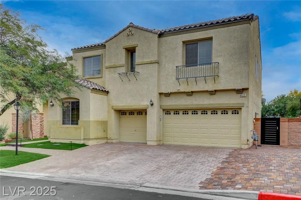 Property Photo:  8125 Chestnut Hollow Avenue  NV 89131 