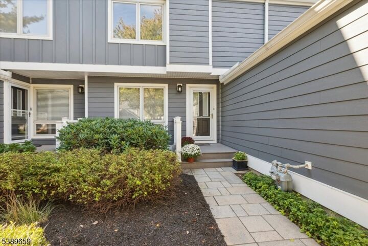 Property Photo:  7 Sherwood Dr  NJ 07960