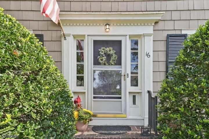 Property Photo:  16 Craig Pl  NJ 07016 