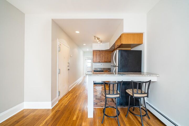Property Photo:  422 Grand St 5  NJ 07030 