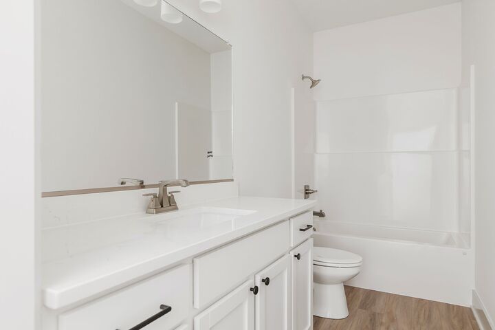 Property Photo:  205 E Bridge Road  IA 50226 