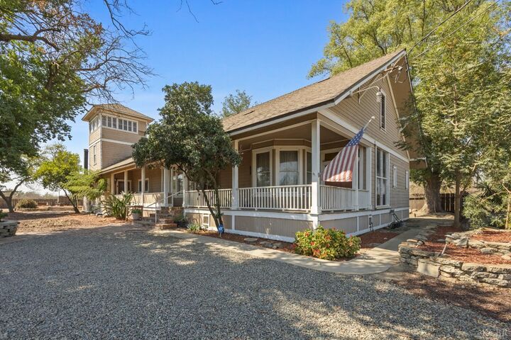 Property Photo:  14331 Fargo Avenue  CA 93230 