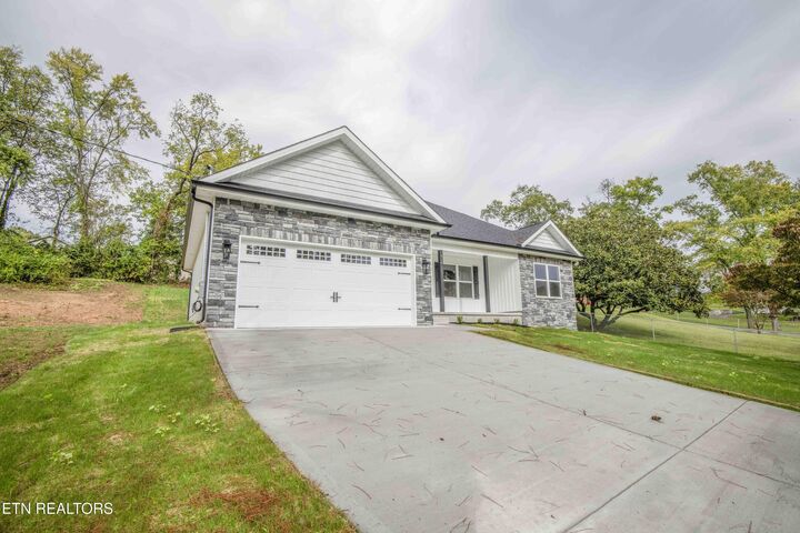 Property Photo:  914 McAdoo St  TN 37716 