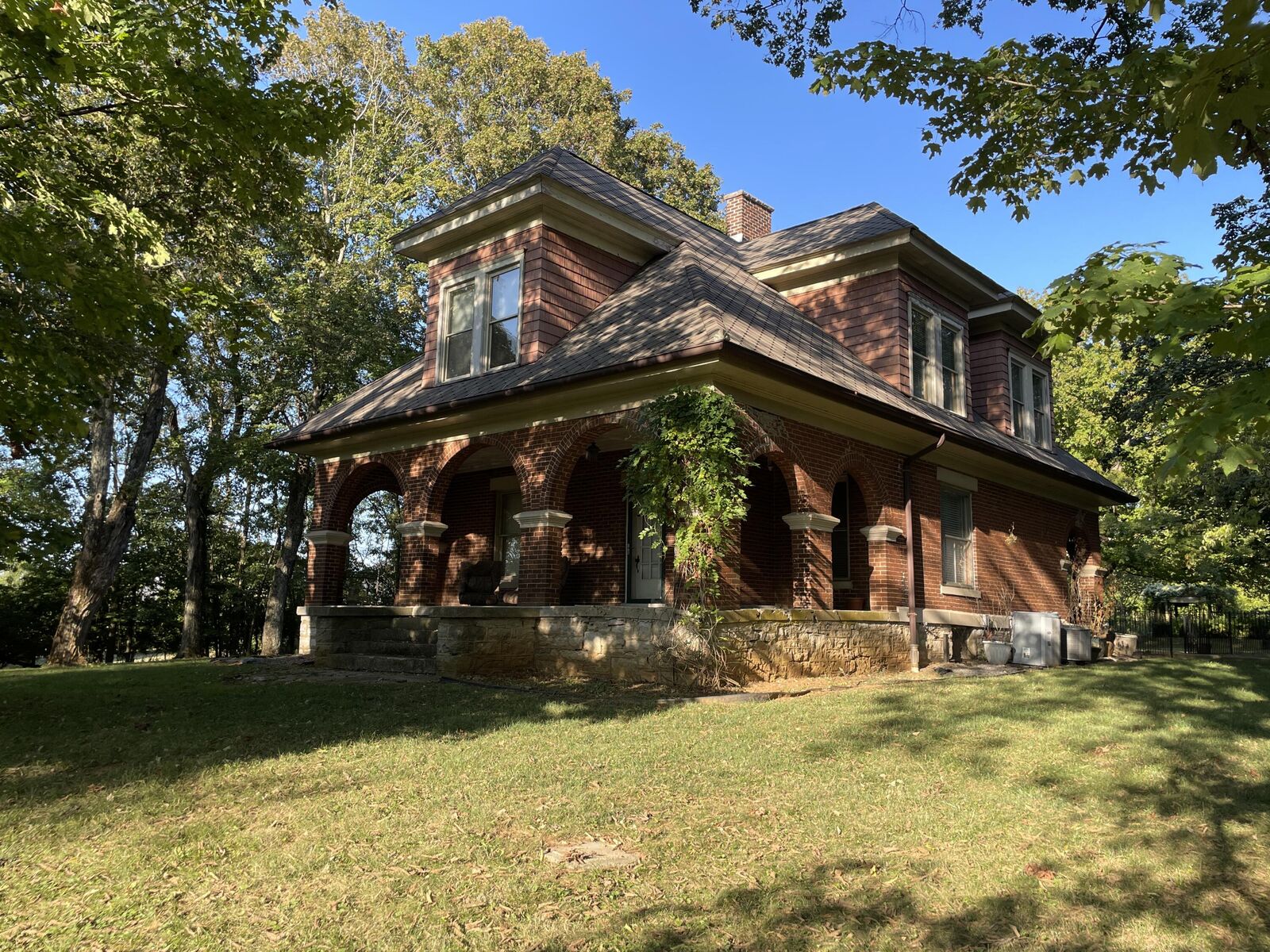 Property Photo: 806 Ninevah Road KY 40601
