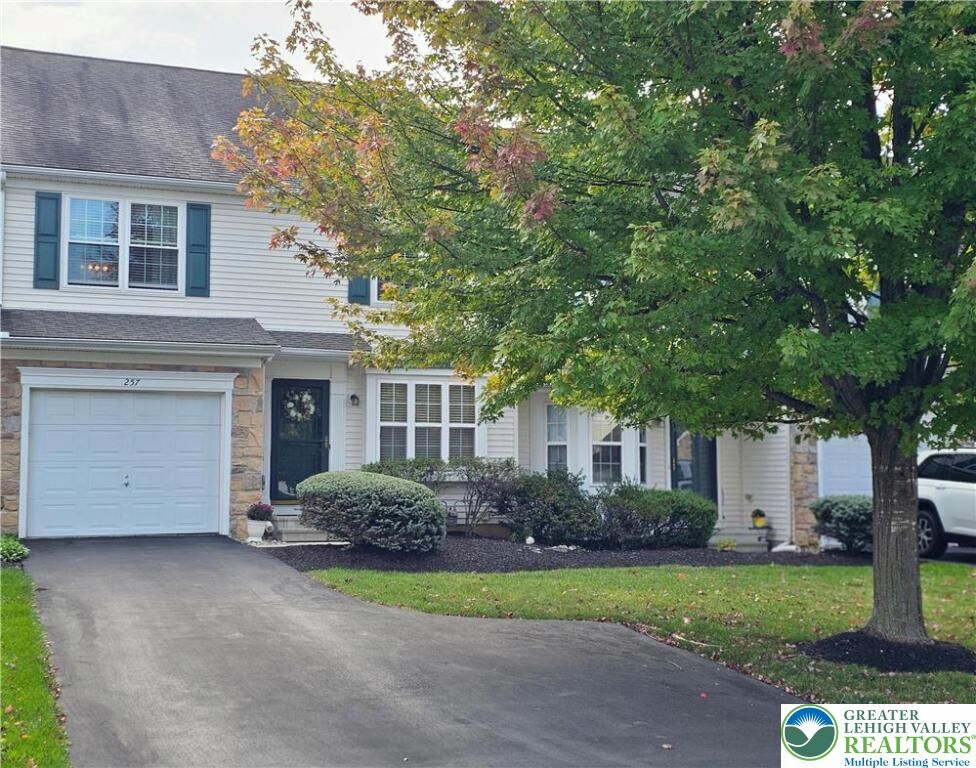 Property Photo:  257 Park Ridge Drive  PA 18040 