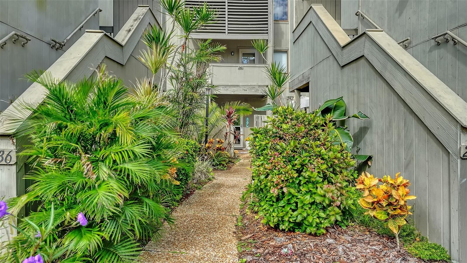 Property Photo: 238 Woodland Drive 238 FL 34229
