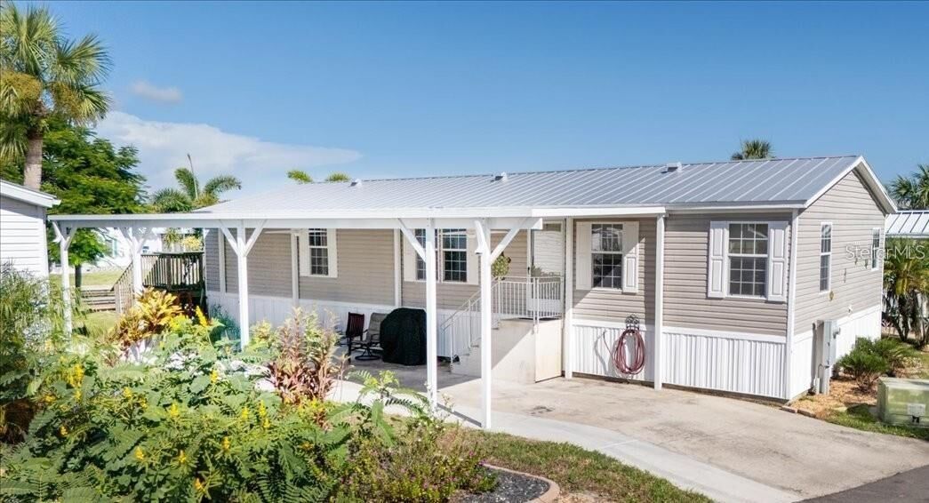 Property Photo:  3127 Bayside Parkway  FL 33982 