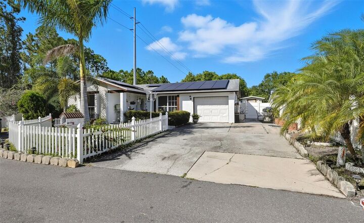 Property Photo:  10213 Explorer Court  FL 33615 