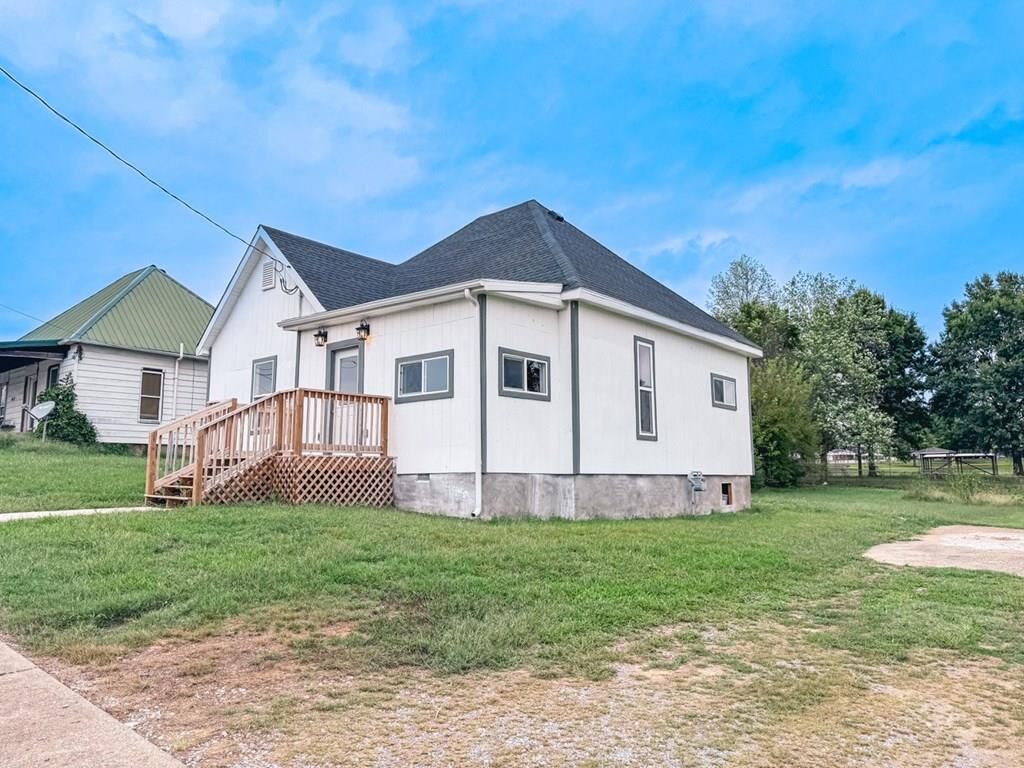 Property Photo: 154 Taylor Street KY 42404