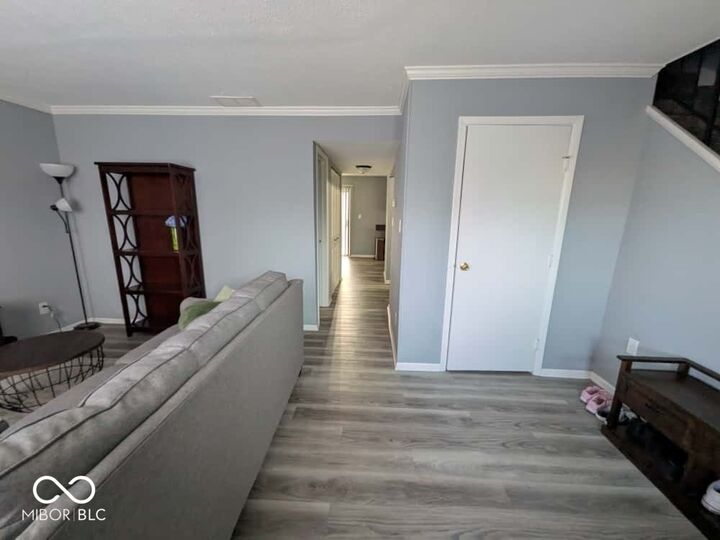 Property Photo: 1054 Greenwood Trail W IN 46142