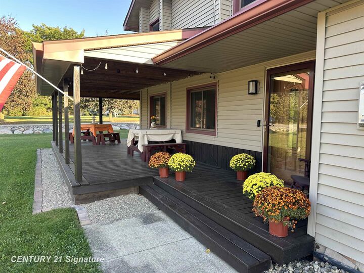 Property Photo:  5484 E Maple Avenue  MI 48439 
