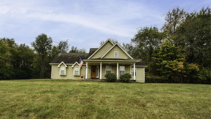 3955 Hogback Road  Fowlerville MI 48836 photo