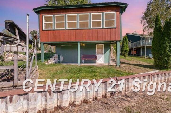 Property Photo:  4154 Lakeside Drive  MI 48612 
