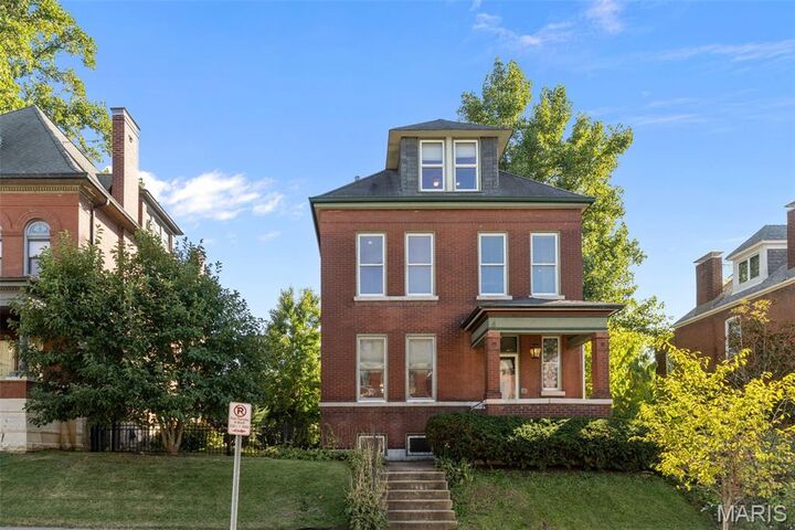 Property Photo: 3828 Botanical Avenue MO 63110